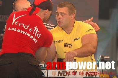 Vendetta in Dubai # Siłowanie na ręce # Armwrestling # Armpower.net