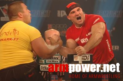 Vendetta in Dubai # Siłowanie na ręce # Armwrestling # Armpower.net