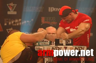 Vendetta in Dubai # Siłowanie na ręce # Armwrestling # Armpower.net