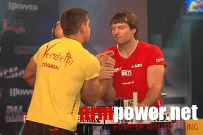 Vendetta in Dubai # Siłowanie na ręce # Armwrestling # Armpower.net