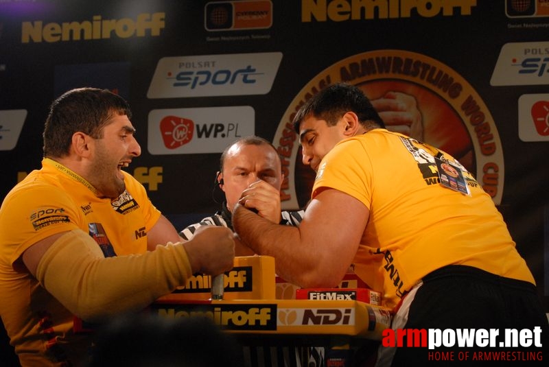 Nemiroff World Cup 2007 - Day 1 # Siłowanie na ręce # Armwrestling # Armpower.net