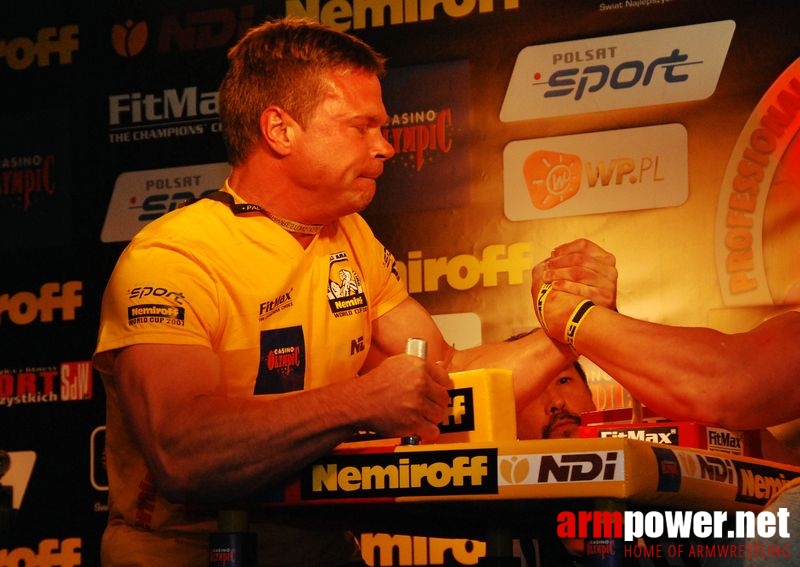 Nemiroff World Cup 2007 - Day 1 # Armwrestling # Armpower.net