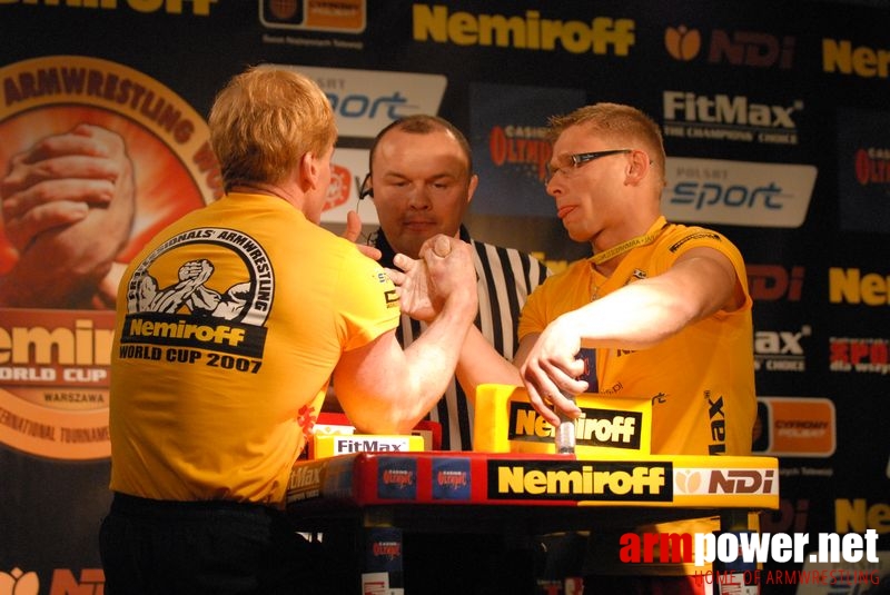 Nemiroff World Cup 2007 - Day 2 # Siłowanie na ręce # Armwrestling # Armpower.net