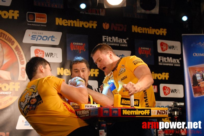 Nemiroff World Cup 2007 - Day 2 # Siłowanie na ręce # Armwrestling # Armpower.net