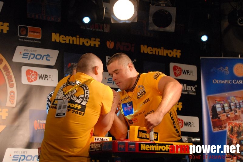 Nemiroff World Cup 2007 - Day 2 # Siłowanie na ręce # Armwrestling # Armpower.net