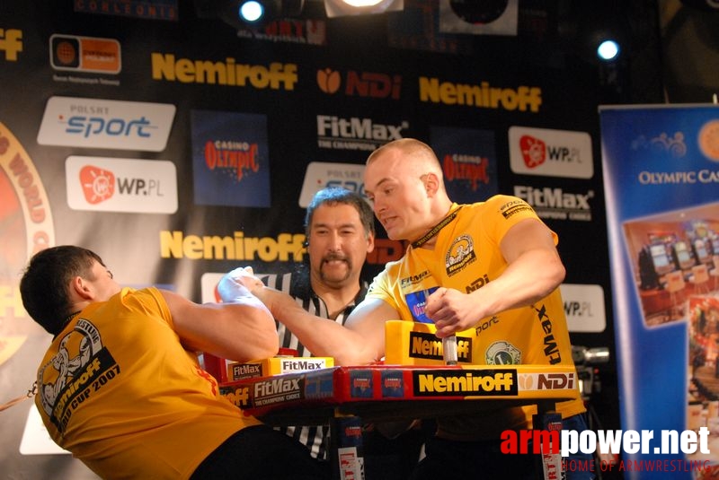 Nemiroff World Cup 2007 - Day 2 # Siłowanie na ręce # Armwrestling # Armpower.net