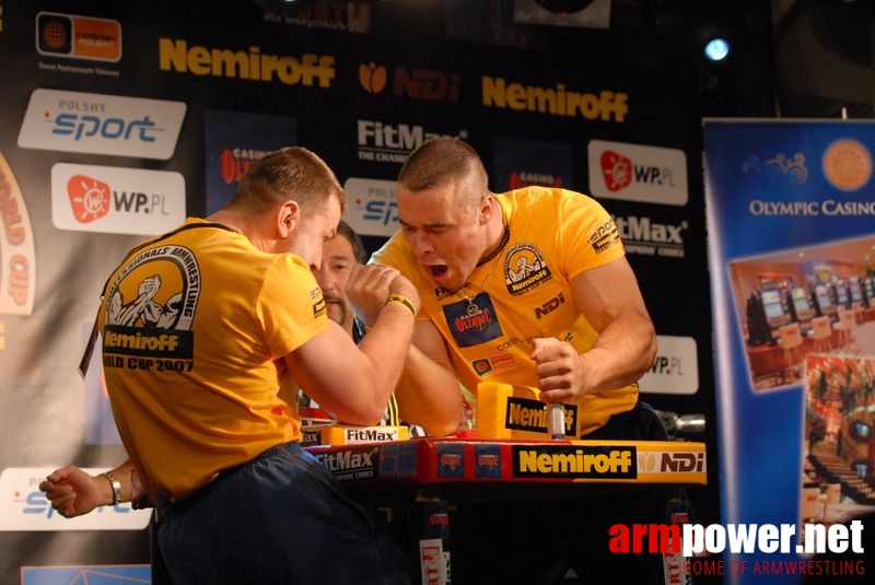 Nemiroff World Cup 2007 - Day 2 # Siłowanie na ręce # Armwrestling # Armpower.net