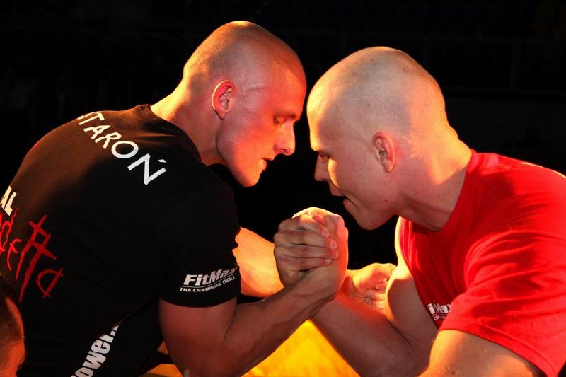 I Gala Gladiatorów - Ostróda (zdj. Damian Drzewiecki) # Siłowanie na ręce # Armwrestling # Armpower.net