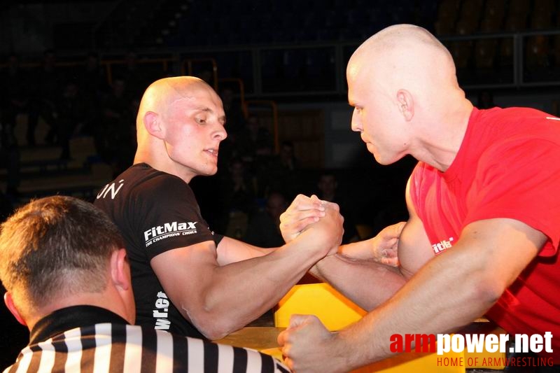 I Gala Gladiatorów - Ostróda (zdj. Damian Drzewiecki) # Siłowanie na ręce # Armwrestling # Armpower.net