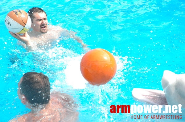 Vendetta Yalta - Swimming Pool # Armwrestling # Armpower.net