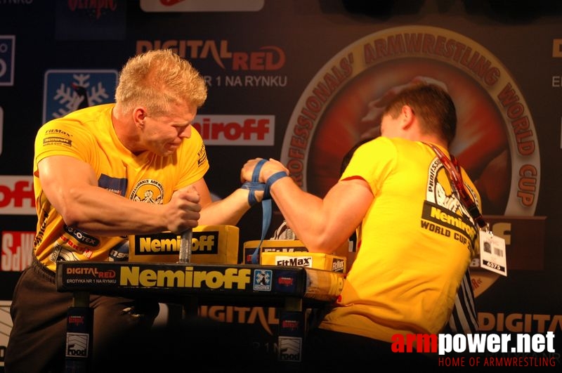 Nemiroff 2008 - Day 1 - Left hand # Siłowanie na ręce # Armwrestling # Armpower.net