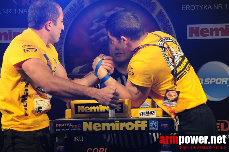 Nemiroff 2008 - Day 1 - Left hand # Siłowanie na ręce # Armwrestling # Armpower.net