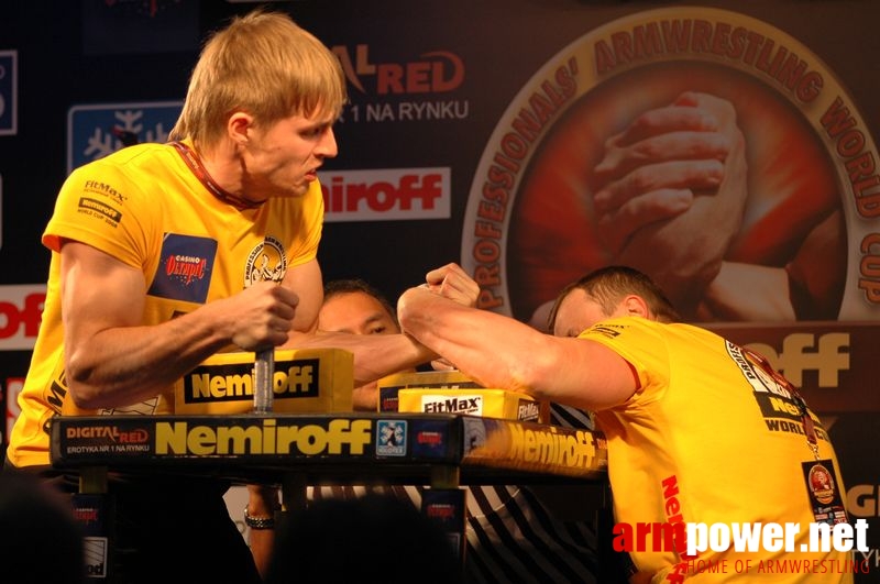 Nemiroff 2008 - Day 1 - Left hand # Siłowanie na ręce # Armwrestling # Armpower.net