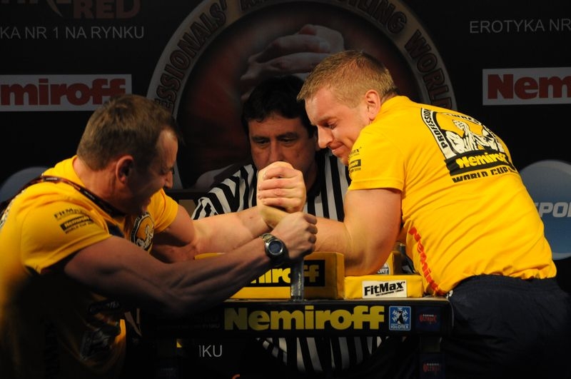 Nemiroff 2008 - Day 1 - Left hand # Siłowanie na ręce # Armwrestling # Armpower.net