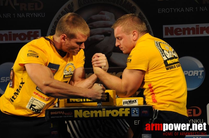 Nemiroff 2008 - Day 1 - Left hand # Siłowanie na ręce # Armwrestling # Armpower.net