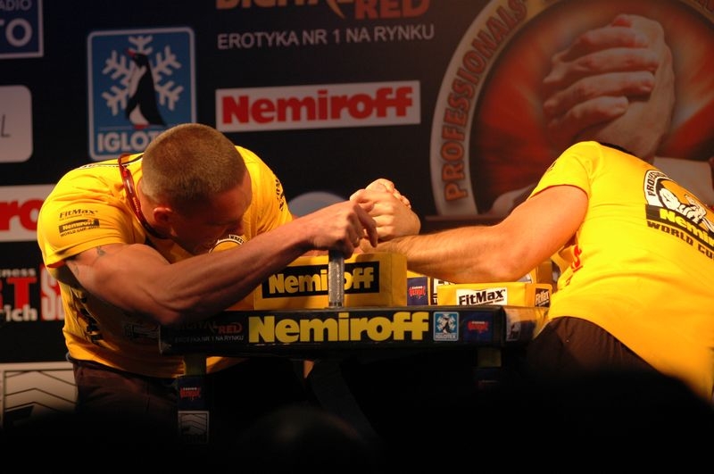 Nemiroff 2008 - Day 1 - Left hand # Siłowanie na ręce # Armwrestling # Armpower.net