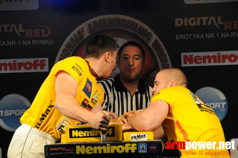 Nemiroff 2008 - Day 1 - Left hand # Siłowanie na ręce # Armwrestling # Armpower.net