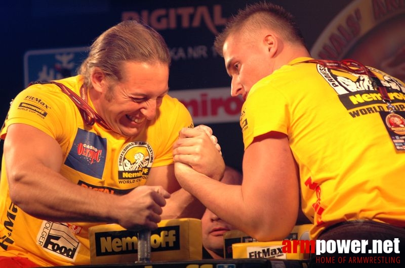 Nemiroff 2008 - Day 1 - Left hand # Siłowanie na ręce # Armwrestling # Armpower.net