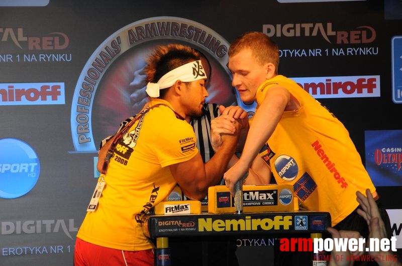 Nemiroff 2008 - Day 2 - Right hand # Armwrestling # Armpower.net