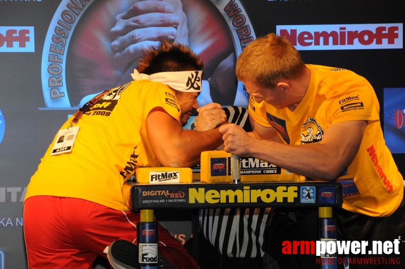 Nemiroff 2008 - Day 2 - Right hand # Armwrestling # Armpower.net