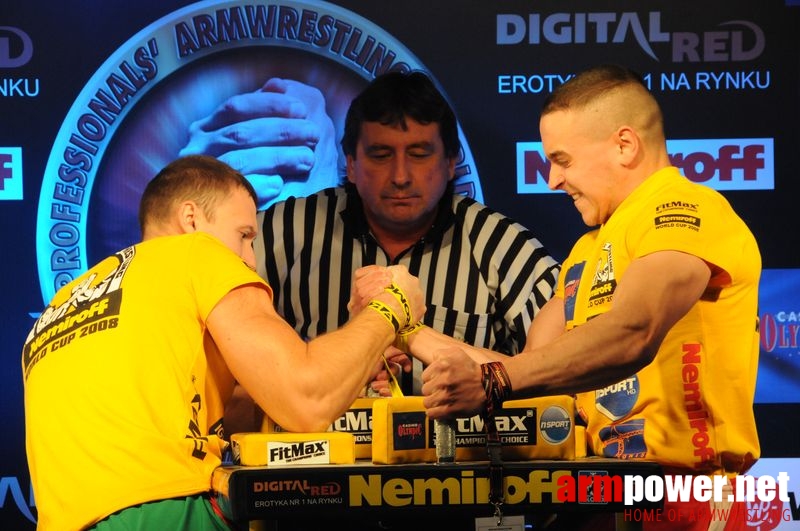 Nemiroff 2008 - Day 2 - Right hand # Armwrestling # Armpower.net