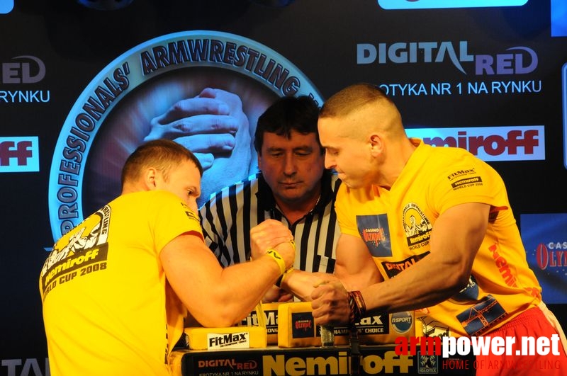 Nemiroff 2008 - Day 2 - Right hand # Armwrestling # Armpower.net