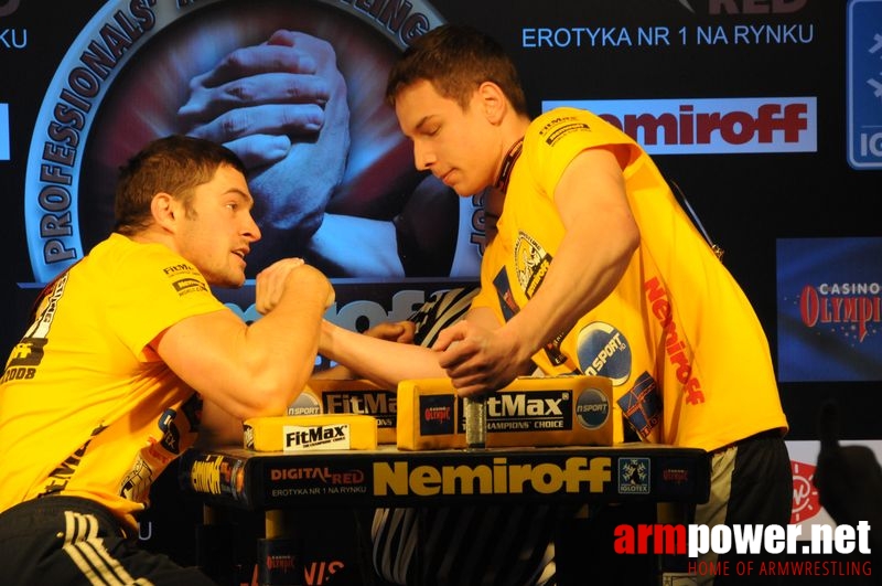 Nemiroff 2008 - Day 2 - Right hand # Armwrestling # Armpower.net