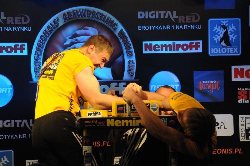 Nemiroff 2008 - Day 2 - Right hand # Armwrestling # Armpower.net