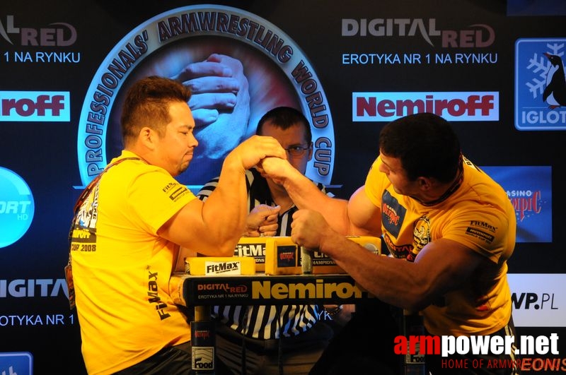 Nemiroff 2008 - Day 2 - Right hand # Armwrestling # Armpower.net