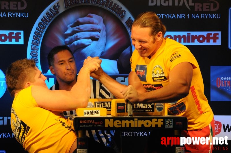 Nemiroff 2008 - Day 2 - Right hand # Siłowanie na ręce # Armwrestling # Armpower.net