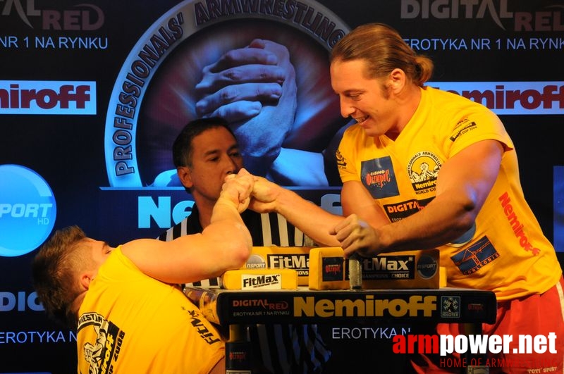 Nemiroff 2008 - Day 2 - Right hand # Armwrestling # Armpower.net