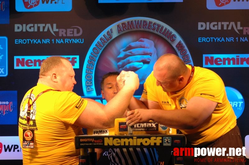 Nemiroff 2008 - Day 2 - Right hand # Armwrestling # Armpower.net