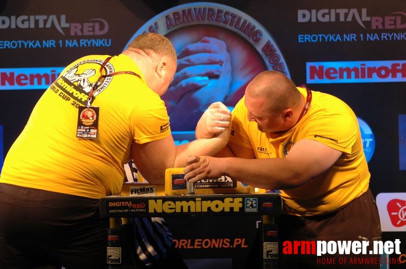 Nemiroff 2008 - Day 2 - Right hand # Armwrestling # Armpower.net