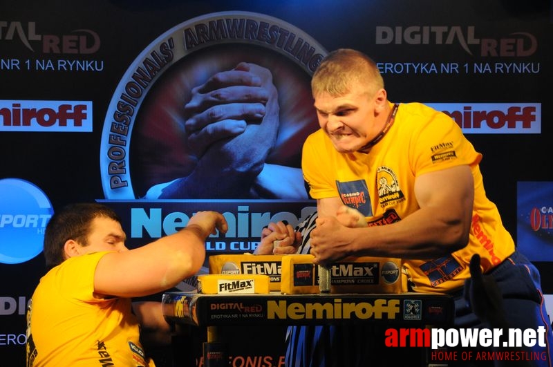 Nemiroff 2008 - Day 2 - Right hand # Siłowanie na ręce # Armwrestling # Armpower.net