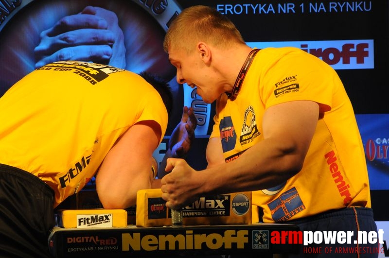 Nemiroff 2008 - Day 2 - Right hand # Siłowanie na ręce # Armwrestling # Armpower.net