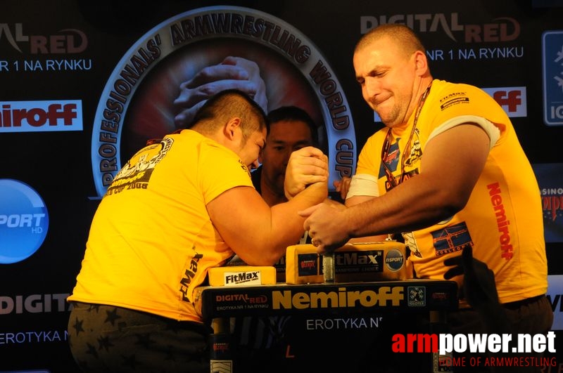 Nemiroff 2008 - Day 2 - Right hand # Armwrestling # Armpower.net