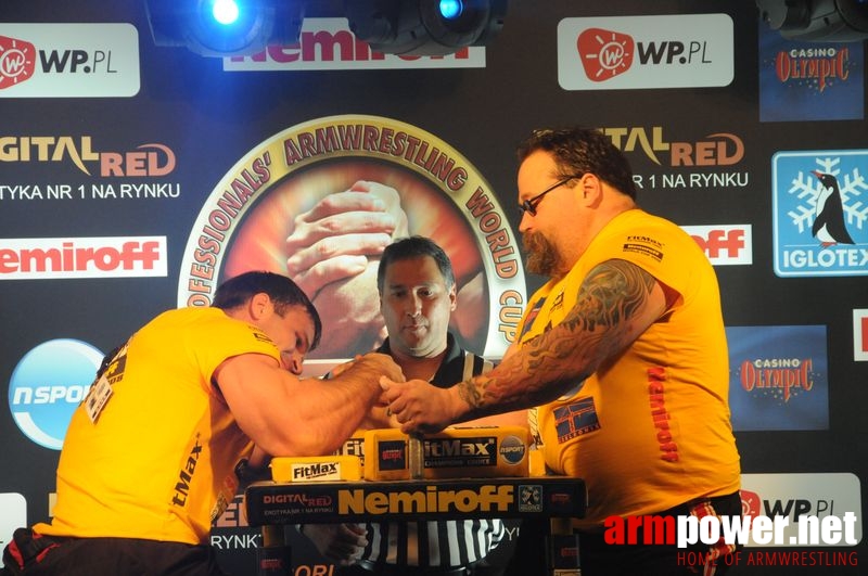 Nemiroff 2008 - Day 2 - Right hand # Armwrestling # Armpower.net