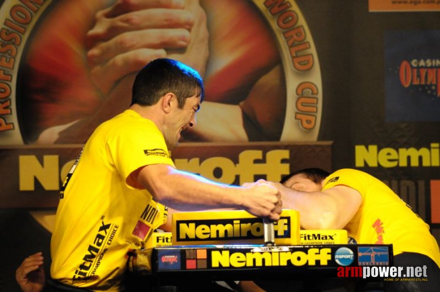 Nemiroff 2009 - Day 1 - Left hand # Armwrestling # Armpower.net