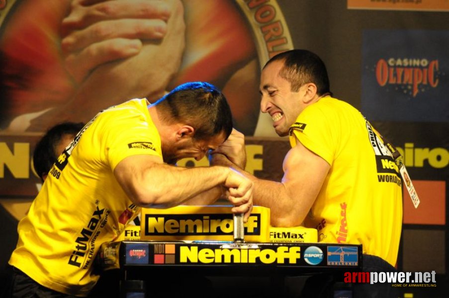 Nemiroff 2009 - Day 1 - Left hand # Siłowanie na ręce # Armwrestling # Armpower.net