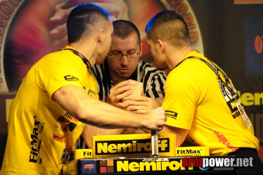 Nemiroff 2009 - Day 1 - Left hand # Armwrestling # Armpower.net