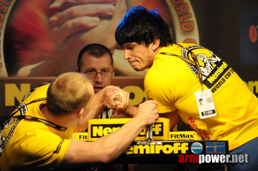 Nemiroff 2009 - Day 1 - Left hand # Armwrestling # Armpower.net