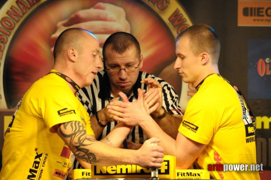 Nemiroff 2009 - Day 1 - Left hand # Armwrestling # Armpower.net