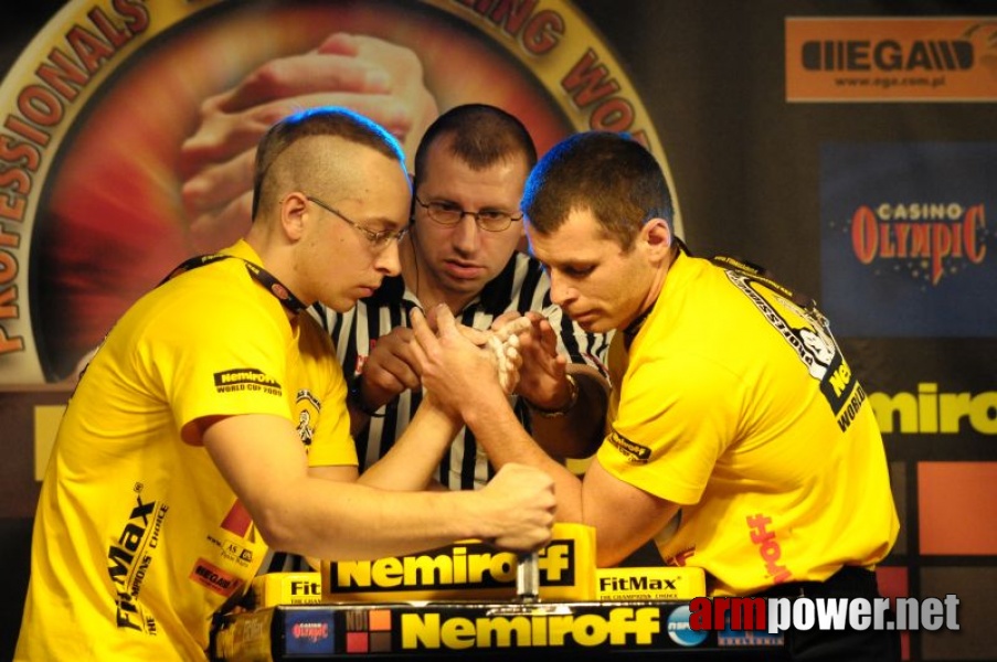 Nemiroff 2009 - Day 1 - Left hand # Armwrestling # Armpower.net