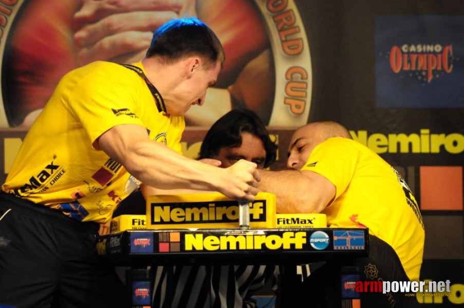 Nemiroff 2009 - Day 1 - Left hand # Siłowanie na ręce # Armwrestling # Armpower.net