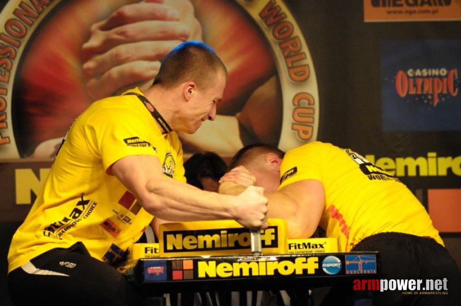 Nemiroff 2009 - Day 1 - Left hand # Aрмспорт # Armsport # Armpower.net