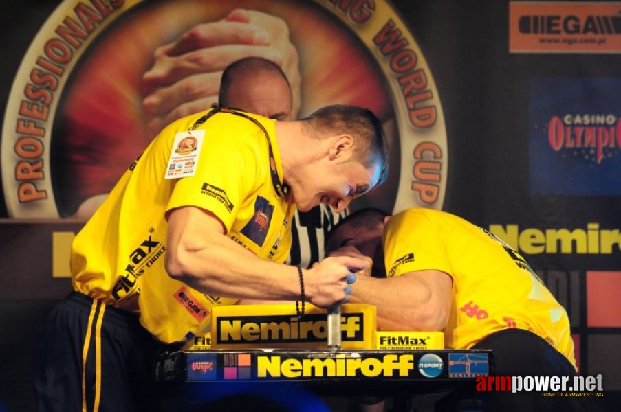 Nemiroff 2009 - Day 1 - Left hand # Armwrestling # Armpower.net