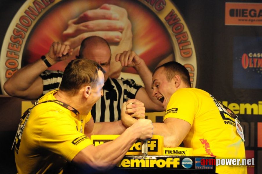 Nemiroff 2009 - Day 1 - Left hand # Armwrestling # Armpower.net