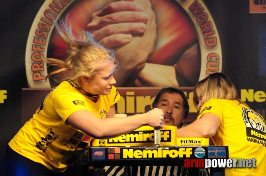 Nemiroff 2009 - Day 1 - Left hand # Armwrestling # Armpower.net