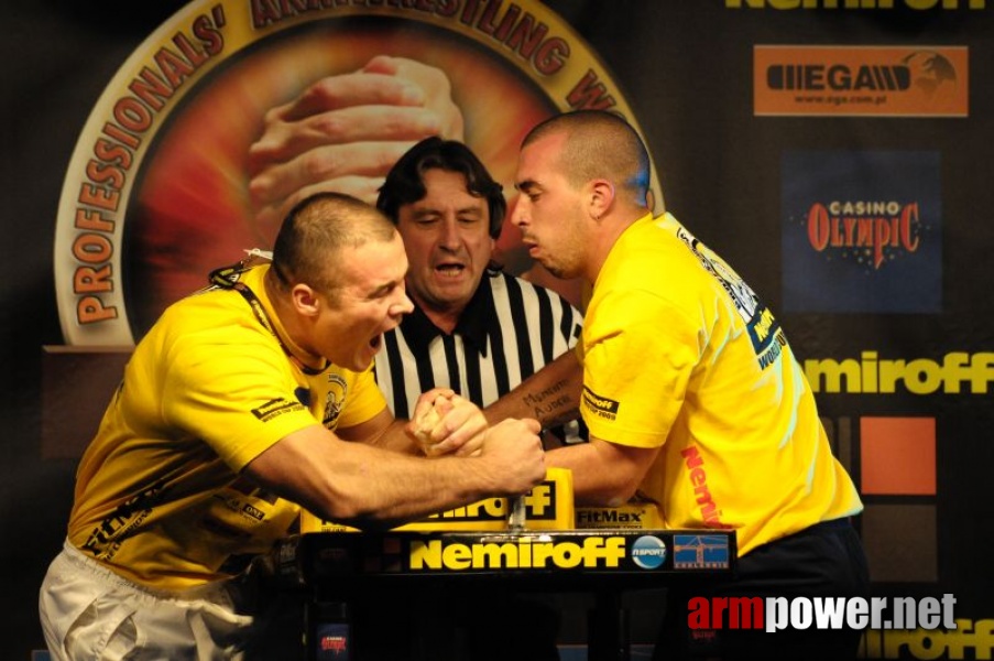 Nemiroff 2009 - Day 1 - Left hand # Siłowanie na ręce # Armwrestling # Armpower.net