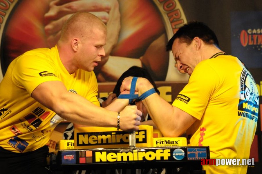 Nemiroff 2009 - Day 1 - Left hand # Aрмспорт # Armsport # Armpower.net